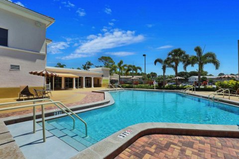 Condo in West Palm Beach, Florida, 2 bedrooms  № 1091785 - photo 9