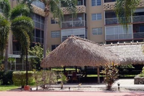 Condominio en venta en Plantation, Florida, 2 dormitorios, 117.06 m2 № 1091825 - foto 1