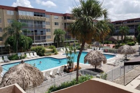 Condominio en venta en Plantation, Florida, 2 dormitorios, 117.06 m2 № 1091825 - foto 3