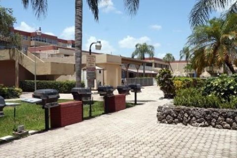 Condominio en venta en Plantation, Florida, 2 dormitorios, 117.06 m2 № 1091825 - foto 5