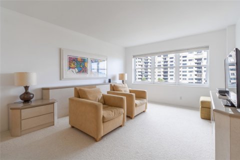 Condo in Lauderdale-by-the-Sea, Florida, 3 bedrooms  № 1091824 - photo 5