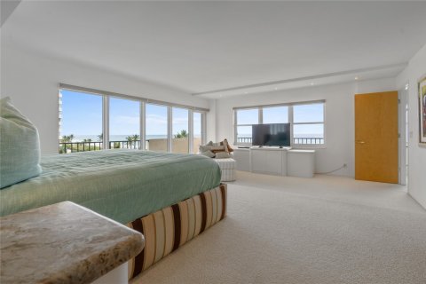 Condo in Lauderdale-by-the-Sea, Florida, 3 bedrooms  № 1091824 - photo 14