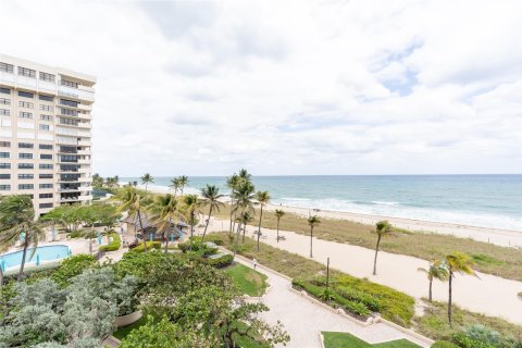 Condo in Lauderdale-by-the-Sea, Florida, 3 bedrooms  № 1091824 - photo 29