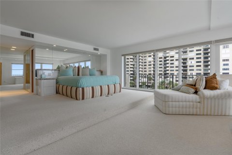 Condo in Lauderdale-by-the-Sea, Florida, 3 bedrooms  № 1091824 - photo 13