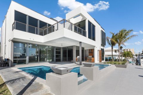 Villa ou maison à vendre à Lauderdale-by-the-Sea, Floride: 5 chambres, 520.25 m2 № 153624 - photo 13