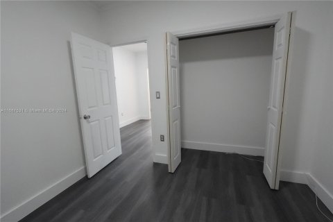 Condo in Miami Beach, Florida, 1 bedroom  № 1428257 - photo 22