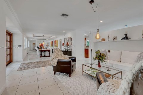 Villa ou maison à vendre à Palmetto Bay, Floride: 4 chambres, 223.34 m2 № 1181272 - photo 2