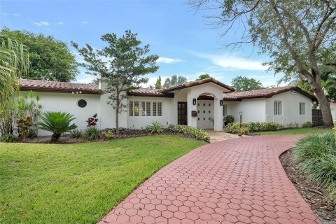 Villa ou maison à vendre à Palmetto Bay, Floride: 4 chambres, 223.34 m2 № 1181272 - photo 1