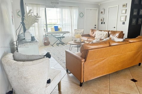 Townhouse in Pompano Beach, Florida 3 bedrooms, 132.66 sq.m. № 993729 - photo 1