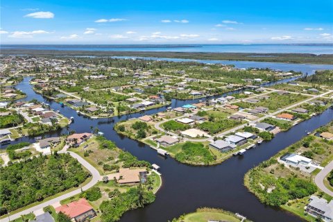 Terreno en venta en Port Charlotte, Florida № 1129475 - foto 2