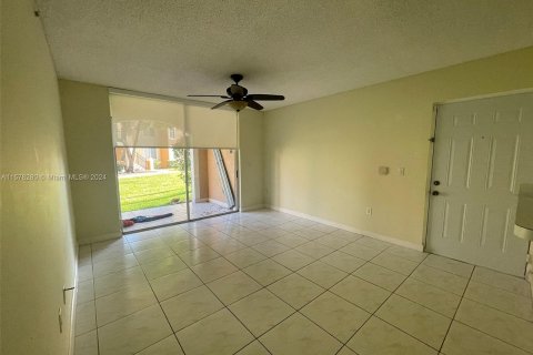 Copropriété à vendre à Miramar, Floride: 1 chambre, 61.78 m2 № 1147714 - photo 10