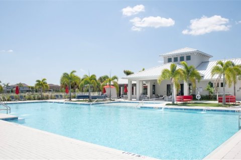 Casa en venta en Sun City Center, Florida, 5 dormitorios, 269 m2 № 211994 - foto 9