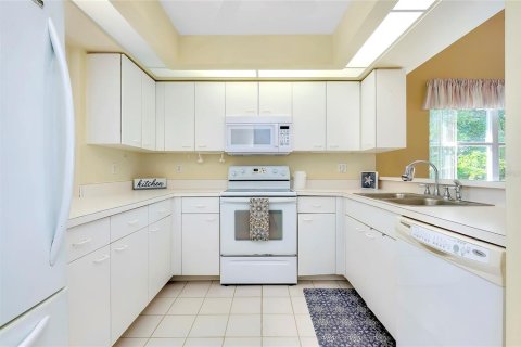 Condo in Venice, Florida, 2 bedrooms  № 1352533 - photo 14