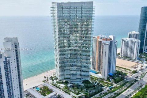 Condominio en venta en Sunny Isles Beach, Florida, 4 dormitorios, 307.13 m2 № 1237798 - foto 1