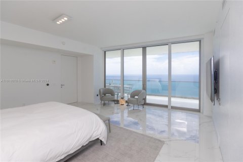 Condominio en venta en Sunny Isles Beach, Florida, 4 dormitorios, 307.13 m2 № 1237798 - foto 20