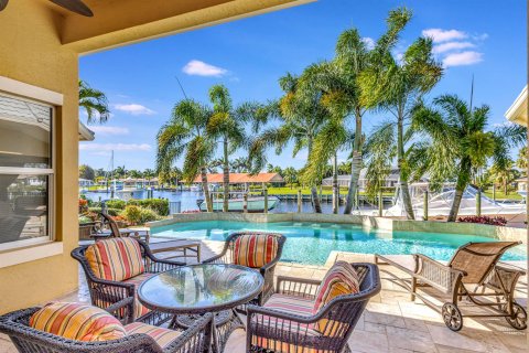Casa en venta en Stuart, Florida, 4 dormitorios, 313.27 m2 № 925493 - foto 3