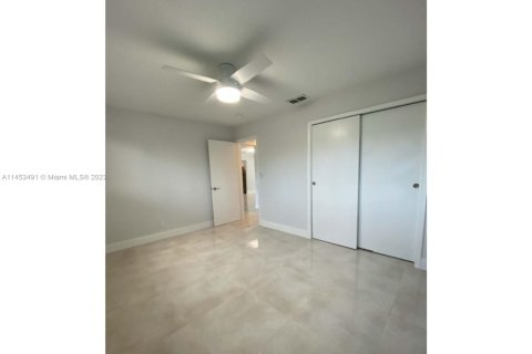 Villa ou maison à louer à Fort Lauderdale, Floride: 3 chambres, 141.12 m2 № 720213 - photo 21