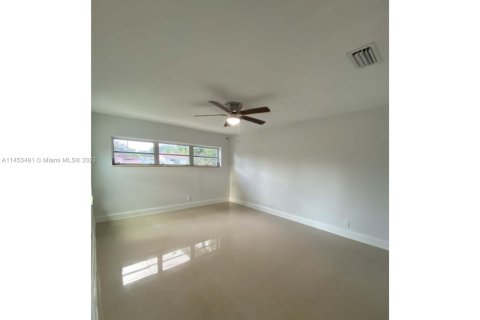 Casa en alquiler en Fort Lauderdale, Florida, 3 dormitorios, 141.12 m2 № 720213 - foto 17