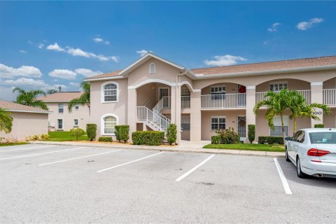 Copropriété à vendre à Lake Suzy, Floride: 3 chambres, 125.23 m2 № 733407 - photo 3