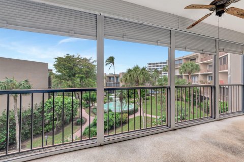 Condo in South Palm Beach, Florida, 2 bedrooms  № 914489 - photo 20