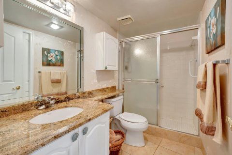 Condo in South Palm Beach, Florida, 2 bedrooms  № 914489 - photo 22