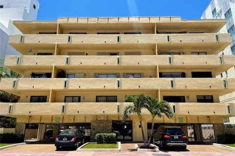 Condominio en venta en Miami Beach, Florida, 2 dormitorios, 100.06 m2 № 124553 - foto 25