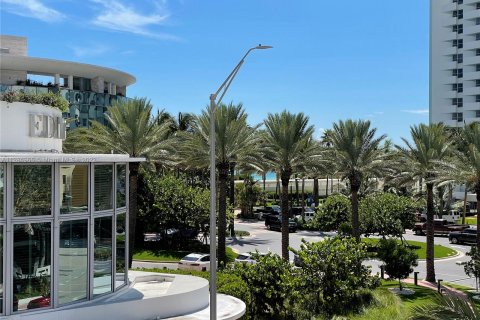 Condominio en venta en Miami Beach, Florida, 2 dormitorios, 100.06 m2 № 124553 - foto 20