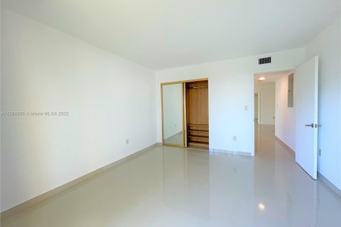 Condominio en venta en Miami Beach, Florida, 2 dormitorios, 100.06 m2 № 124553 - foto 10