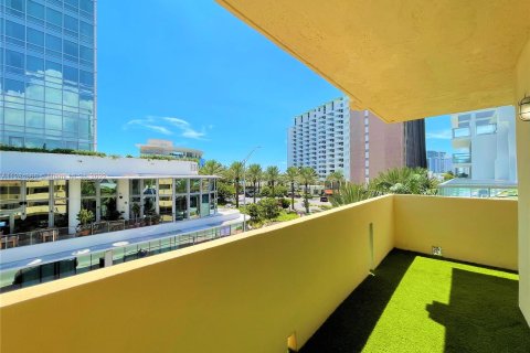 Condominio en venta en Miami Beach, Florida, 2 dormitorios, 100.06 m2 № 124553 - foto 1