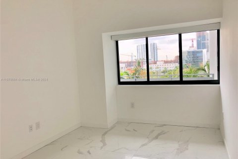 Copropriété à vendre à Miami, Floride: 2 chambres, 122.82 m2 № 1401414 - photo 11