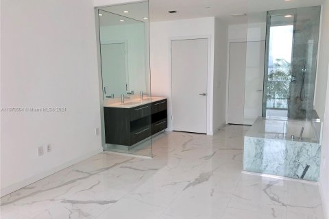 Copropriété à vendre à Miami, Floride: 2 chambres, 122.82 m2 № 1401414 - photo 8