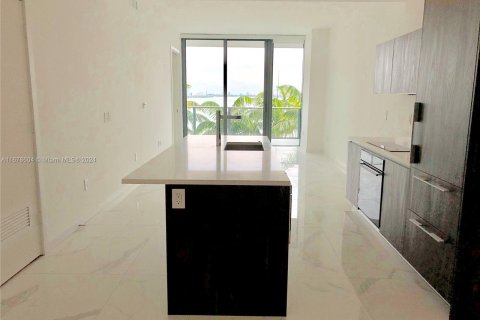 Condo in Miami, Florida, 2 bedrooms  № 1401414 - photo 3