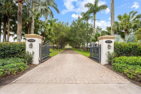 Villa ou maison à vendre à Wellington, Floride: 3 chambres, 246.01 m2 № 924041 - photo 17