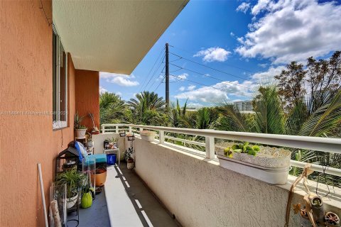 Condo in Aventura, Florida, 3 bedrooms  № 1176756 - photo 18