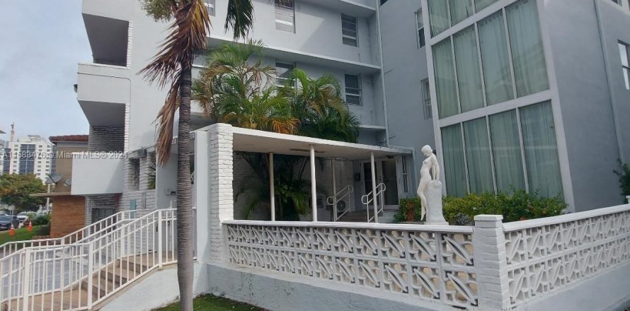 Condo in Miami Beach, Florida, 1 bedroom  № 1162619