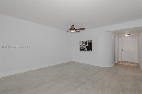 Condominio en venta en Sunrise, Florida, 2 dormitorios, 99.78 m2 № 1386057 - foto 9