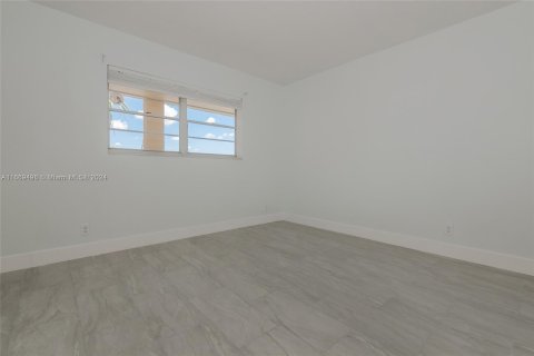 Condo in Sunrise, Florida, 2 bedrooms  № 1386057 - photo 22