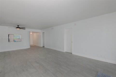 Condominio en venta en Sunrise, Florida, 2 dormitorios, 99.78 m2 № 1386057 - foto 7