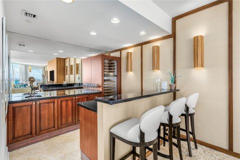 Condo in Sunny Isles Beach, Florida, 5 bedrooms  № 1357166 - photo 9