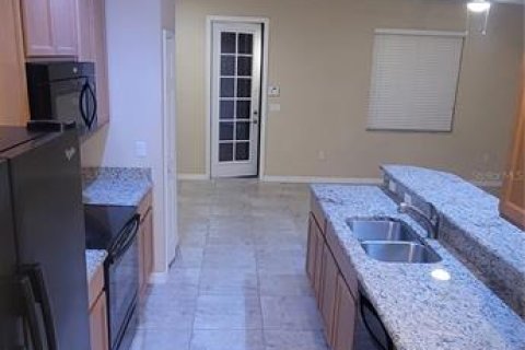 Townhouse in Orlando, Florida 3 bedrooms, 128.48 sq.m. № 1353528 - photo 8