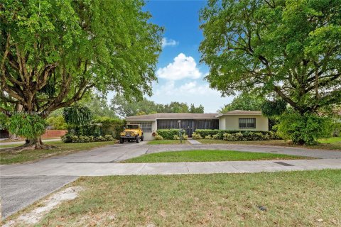 Villa ou maison à vendre à Miami, Floride: 4 chambres, 244.89 m2 № 1293403 - photo 6