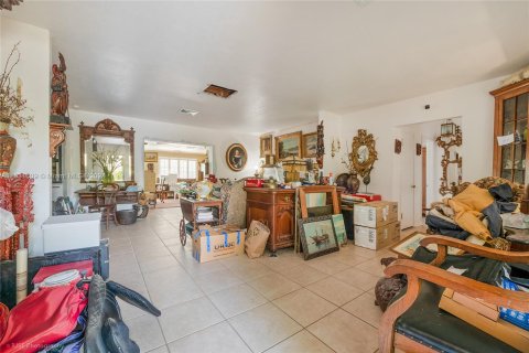 Villa ou maison à vendre à Miami, Floride: 4 chambres, 244.89 m2 № 1293403 - photo 17