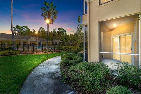 Condo in Tampa, Florida, 1 bedroom  № 1407604 - photo 1