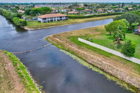 Townhouse in Boynton Beach, Florida 3 bedrooms, 173.91 sq.m. № 1172464 - photo 12