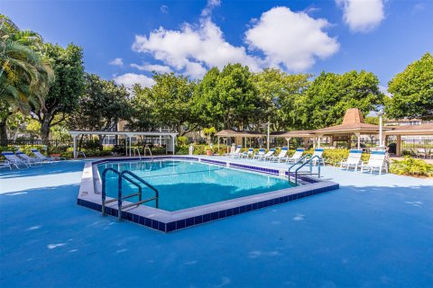 Condo in Lauderdale Lakes, Florida, 1 bedroom  № 1172490 - photo 4