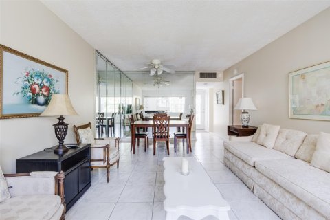 Condominio en venta en Lauderdale Lakes, Florida, 1 dormitorio, 63.55 m2 № 1172490 - foto 30