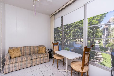 Condo in Lauderdale Lakes, Florida, 1 bedroom  № 1172490 - photo 28