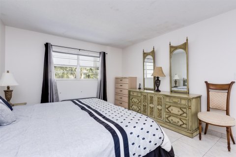 Condo in Lauderdale Lakes, Florida, 1 bedroom  № 1172490 - photo 22