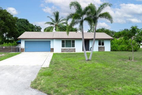 House in Palm Beach Gardens, Florida 2 bedrooms, 110 sq.m. № 1291189 - photo 1