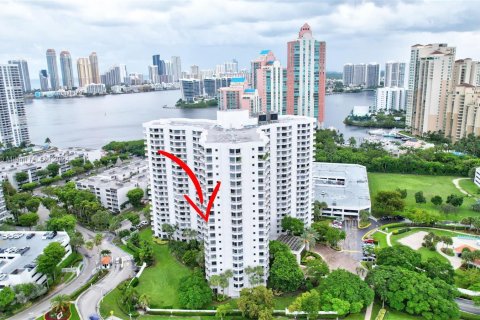 Condominio en venta en Aventura, Florida, 2 dormitorios, 91.97 m2 № 1324655 - foto 2